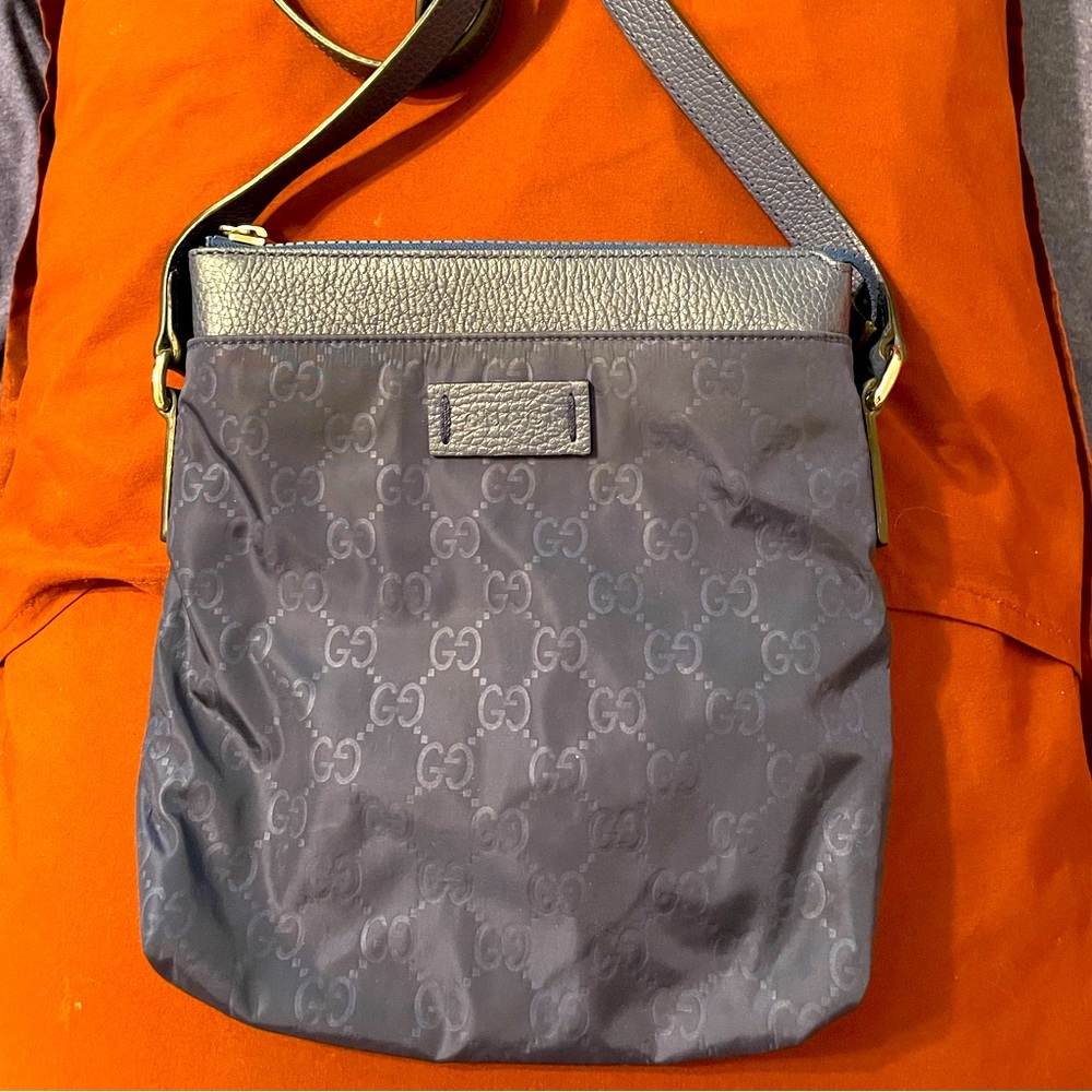 Gorgeous Gucci crossbody